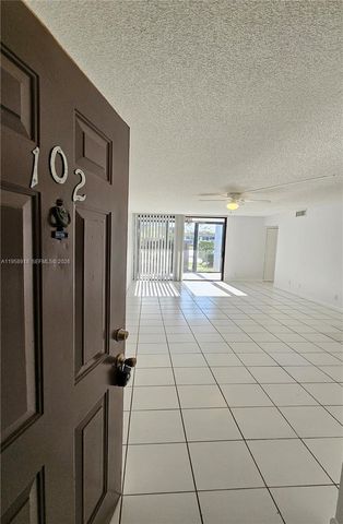 211 Lake Pointe Dr 102, Oakland Park, FL 33309