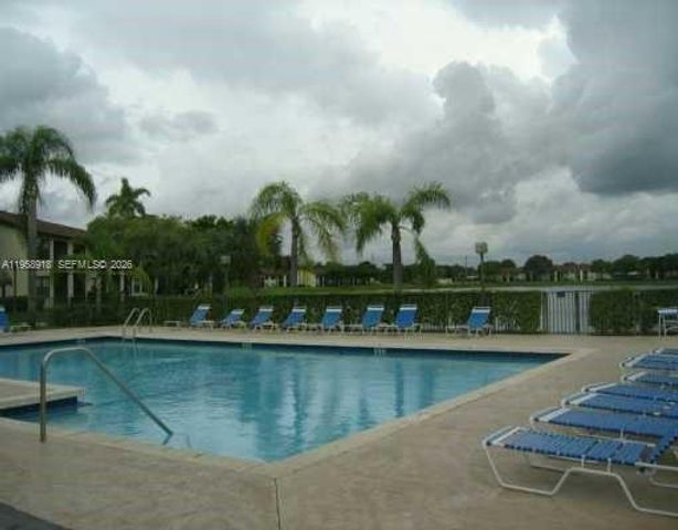 211 Lake Pointe Dr 102, Oakland Park, FL 33309