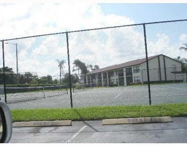 211 Lake Pointe Dr 102, Oakland Park, FL 33309