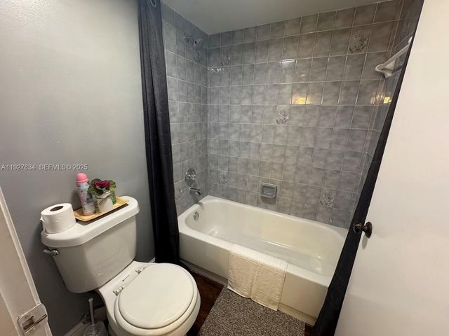 855 NE 209th St 102-34, Miami, FL 33179