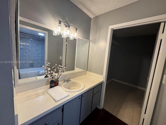 855 NE 209th St 102-34, Miami, FL 33179