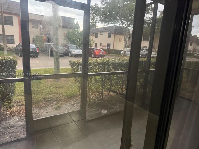 855 NE 209th St 102-34, Miami, FL 33179