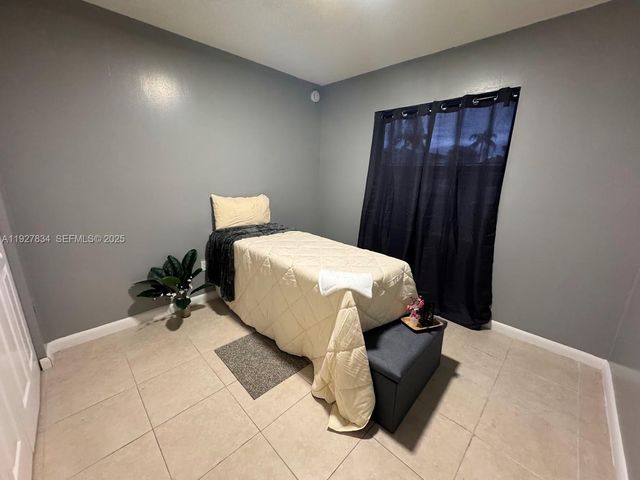 855 NE 209th St 102-34, Miami, FL 33179