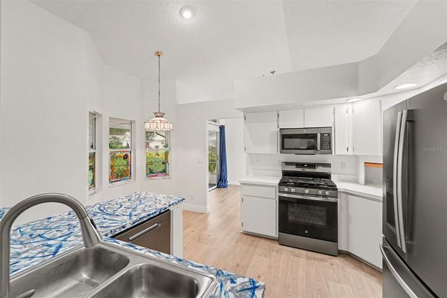 26166 NEWCOMBE CIR, Leesburg, FL 34748