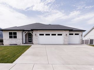 735 E 2750 N, North Ogden, UT 84414