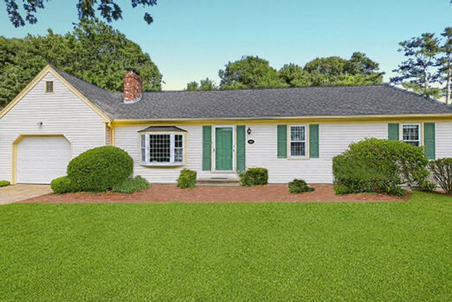 46 Four Seasons Drive, South Yarmouth, MA 02664