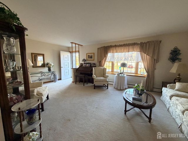 51 Adams Street, Edison, NJ 08820