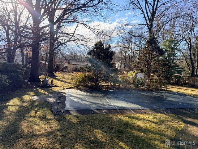 51 Adams Street, Edison, NJ 08820