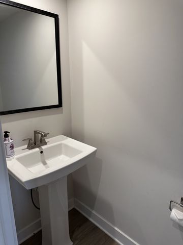 221 Pryor Dr, Gallatin, TN 37066