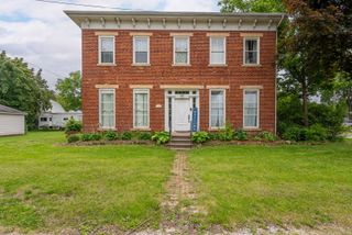 402 2nd Avenue South, Cordova, IL 61242