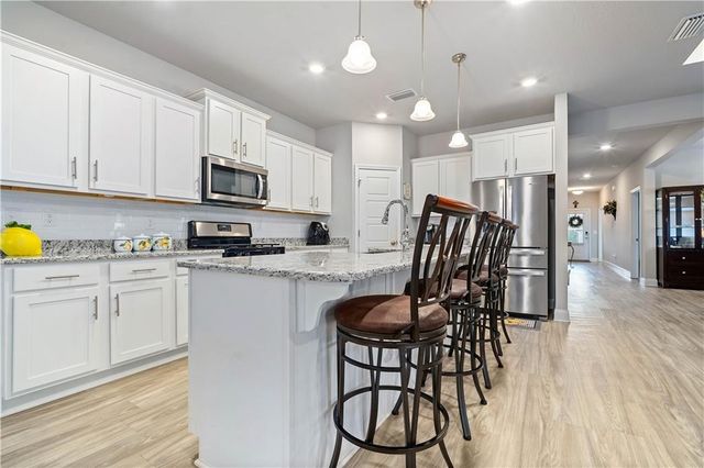 8186 Marigold N Loop, Semmes, AL 36575