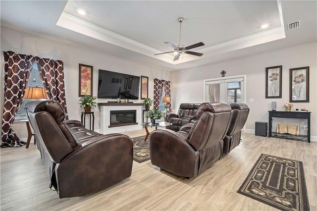 8186 Marigold N Loop, Semmes, AL 36575