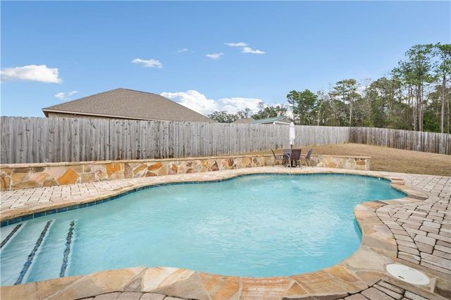 8186 Marigold N Loop, Semmes, AL 36575