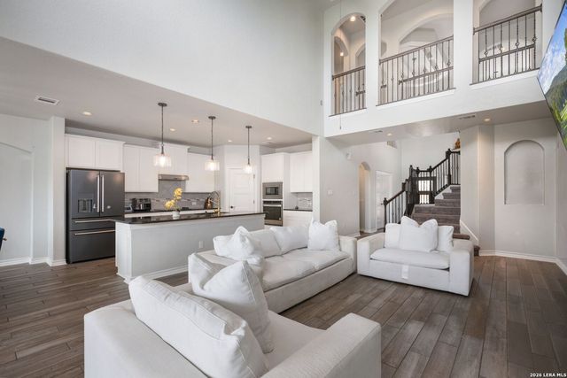 15214 Comanche Wolf, San Antonio, TX 78233