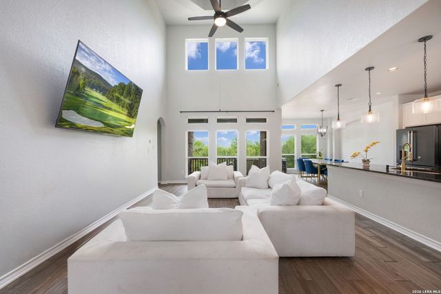 15214 Comanche Wolf, San Antonio, TX 78233