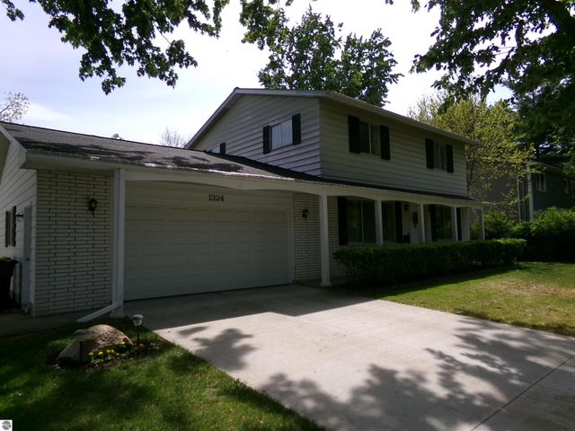 1324 E Bennett Street, Mt Pleasant, MI 48858
