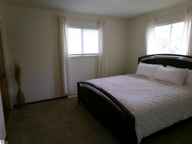 1324 E Bennett Street, Mt Pleasant, MI 48858