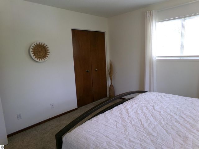 1324 E Bennett Street, Mt Pleasant, MI 48858