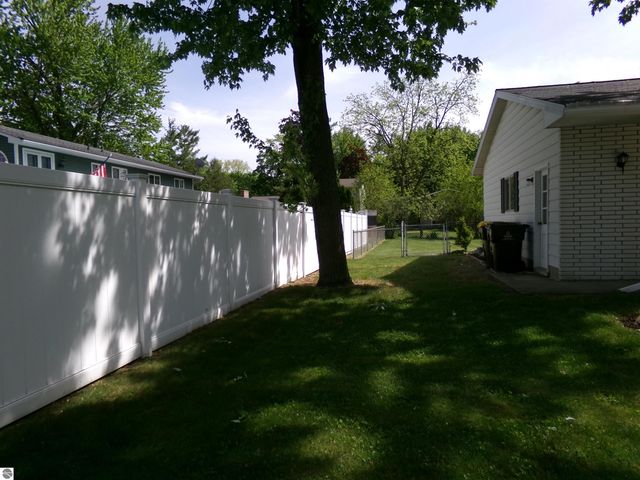 1324 E Bennett Street, Mt Pleasant, MI 48858