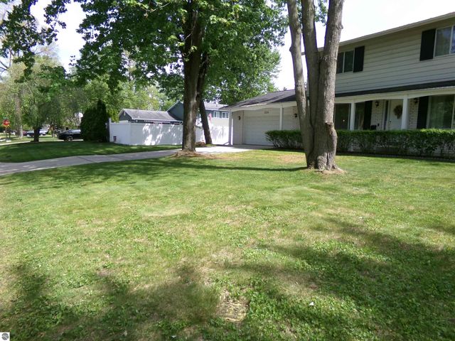 1324 E Bennett Street, Mt Pleasant, MI 48858