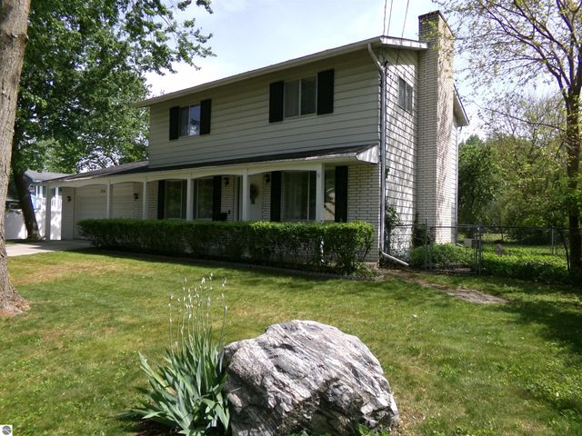 1324 E Bennett Street, Mt Pleasant, MI 48858