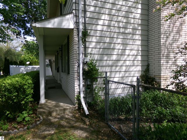 1324 E Bennett Street, Mt Pleasant, MI 48858