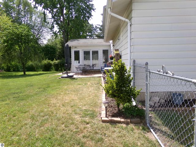 1324 E Bennett Street, Mt Pleasant, MI 48858