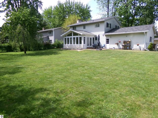 1324 E Bennett Street, Mt Pleasant, MI 48858