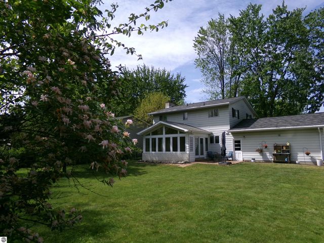1324 E Bennett Street, Mt Pleasant, MI 48858