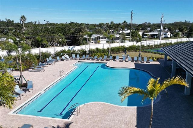 831 Enbrook LOOP, Naples, FL 34114