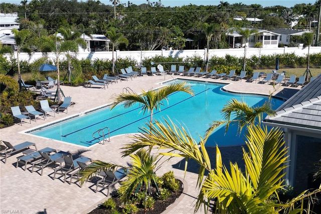 831 Enbrook LOOP, Naples, FL 34114