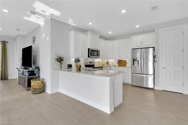 831 Enbrook LOOP, Naples, FL 34114