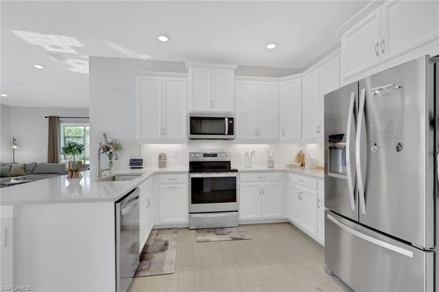 831 Enbrook LOOP, Naples, FL 34114