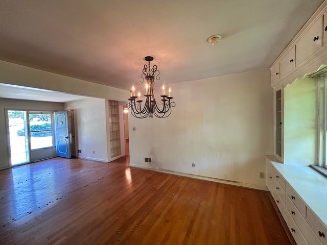 1005 Rose Circle, Park Hills, KY 41011