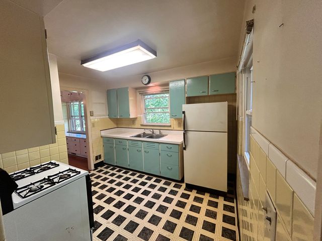 1005 Rose Circle, Park Hills, KY 41011