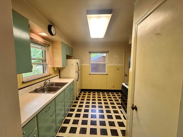 1005 Rose Circle, Park Hills, KY 41011