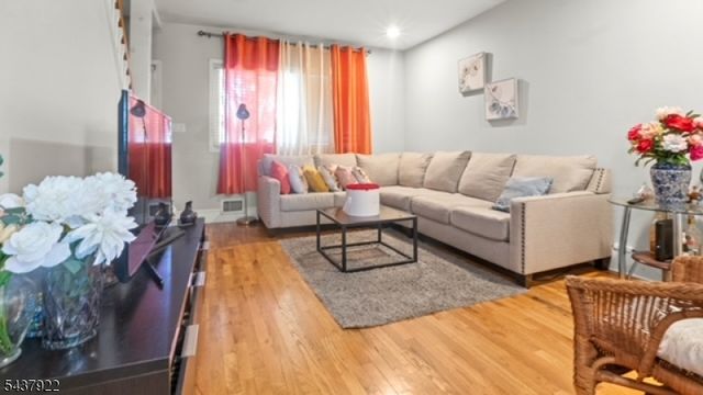 58 Henderson St, Paterson City, NJ 07501