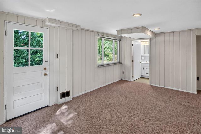 5915 RYLAND DR, Bethesda, MD 20817