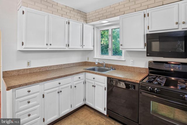 5915 RYLAND DR, Bethesda, MD 20817