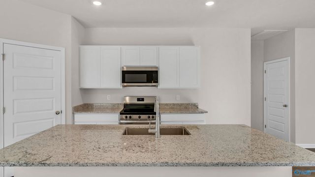 3280 Cool Springs Avenue SW, Madison, AL 35756