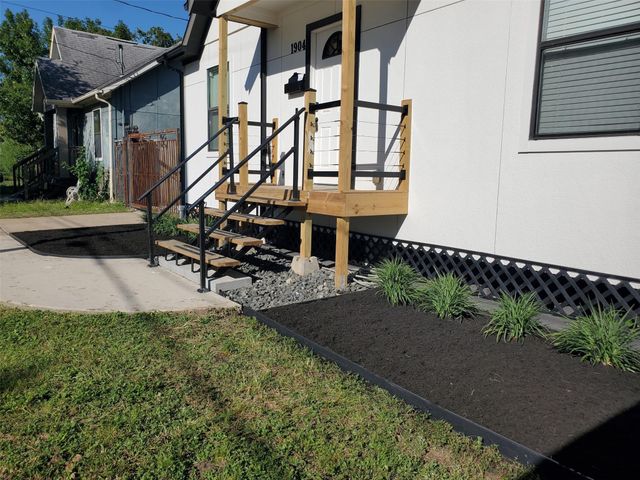 1904 Davis Street, Houston, TX 77026