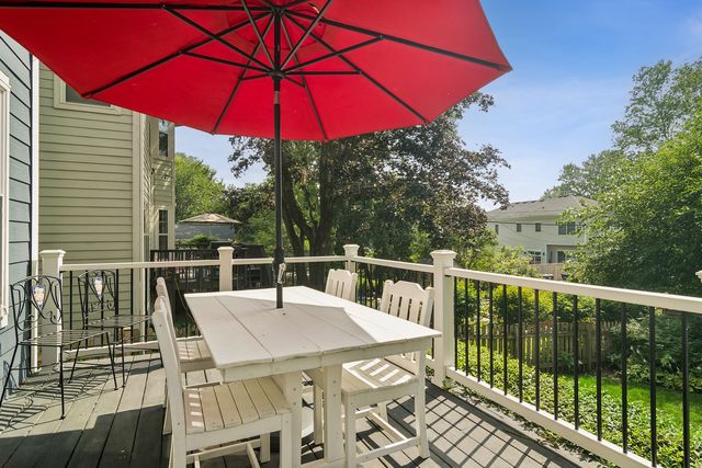730 Highland Avenue, Barrington, IL 60010