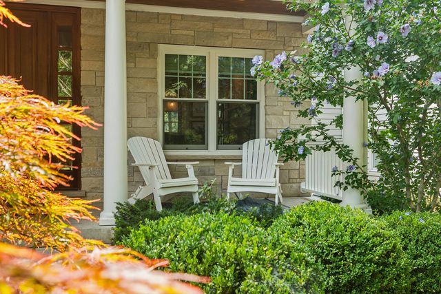 730 Highland Avenue, Barrington, IL 60010