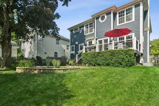 730 Highland Avenue, Barrington, IL 60010