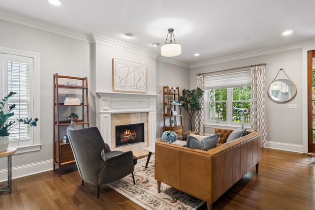 730 Highland Avenue, Barrington, IL 60010
