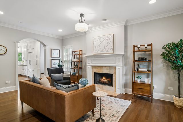 730 Highland Avenue, Barrington, IL 60010