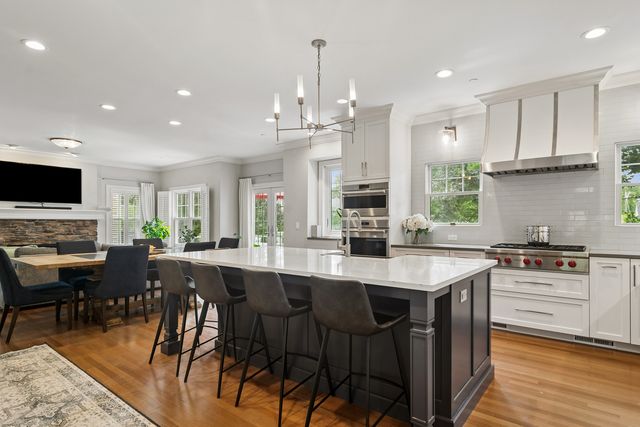 730 Highland Avenue, Barrington, IL 60010