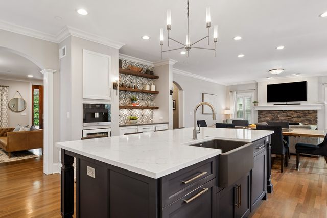 730 Highland Avenue, Barrington, IL 60010