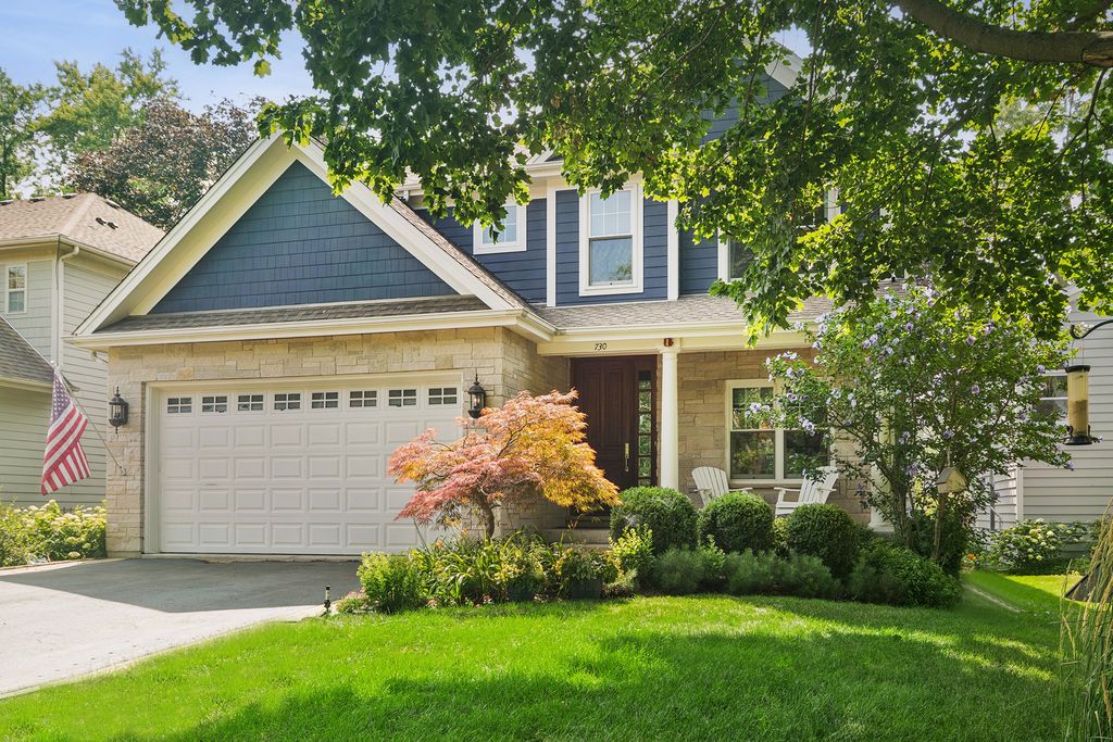730 Highland Avenue, Barrington, IL 60010