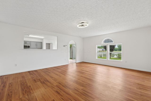 4149 Town Square Drive, Canal Winchester, OH 43110
